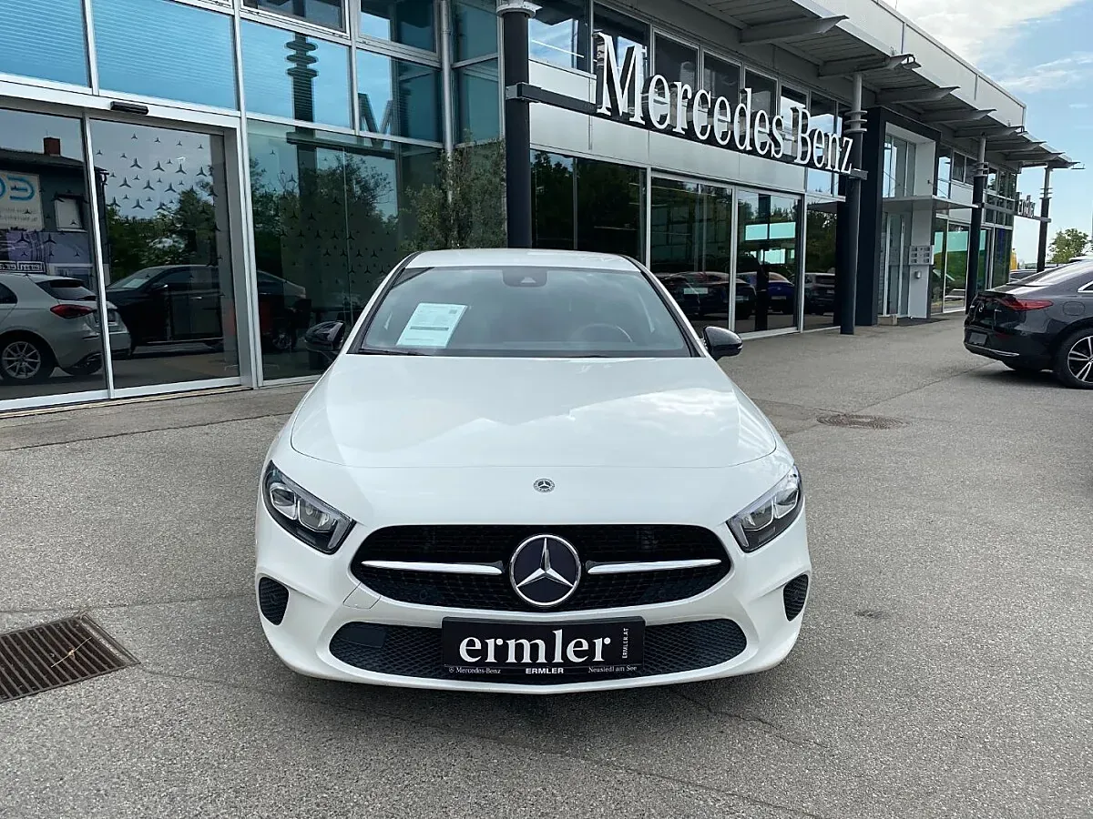 Mercedes-Benz A-Class 2018 photo 3