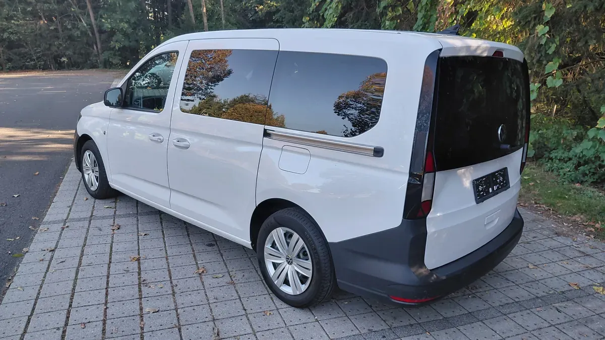 Volkswagen Caddy Maxi 2023 photo 3