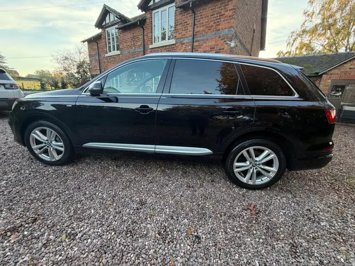 Audi Q7 2018 photo 4
