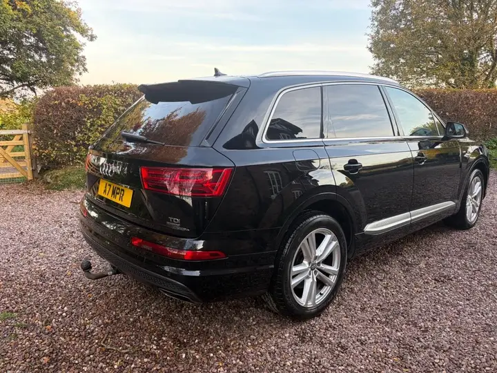 Audi Q7 2018 photo 3