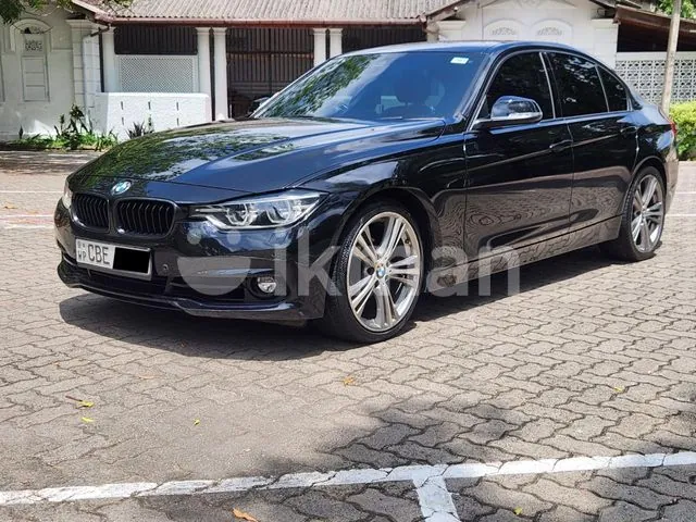 BMW 318I 2018 photo 2