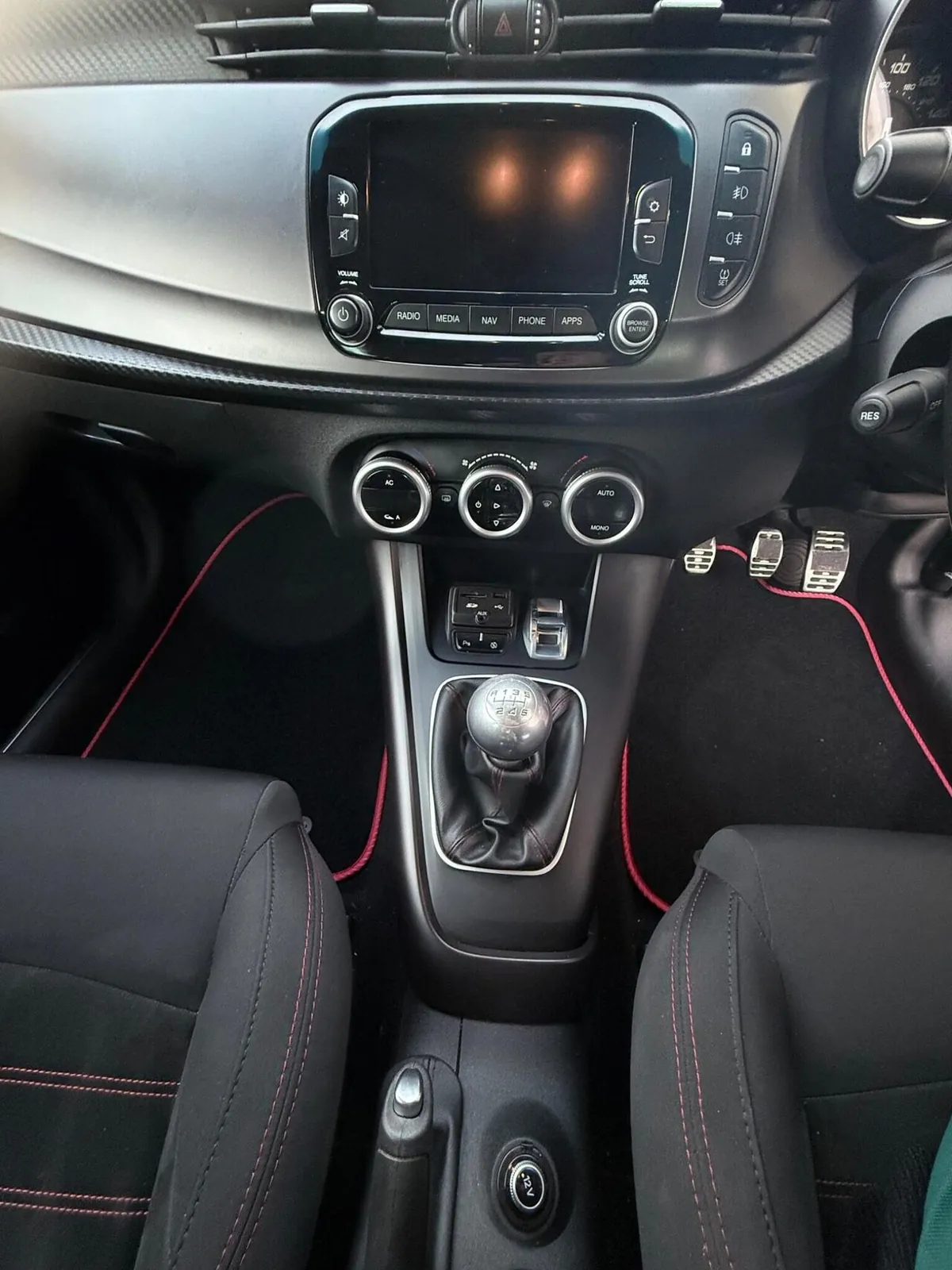 Alfa Romeo Giulietta 2016 photo 4