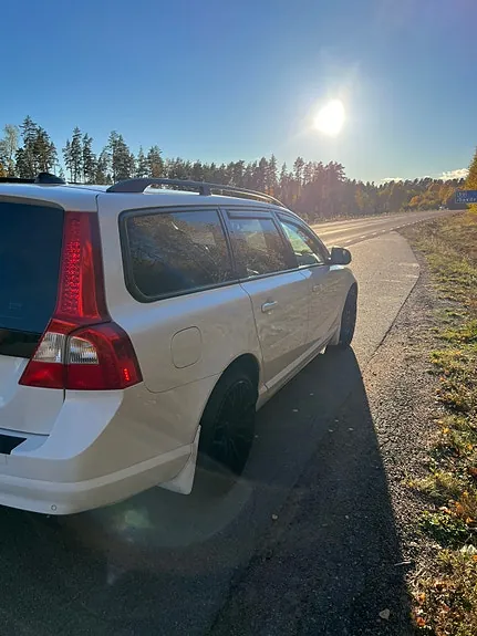 Volvo V70 2012 photo 3