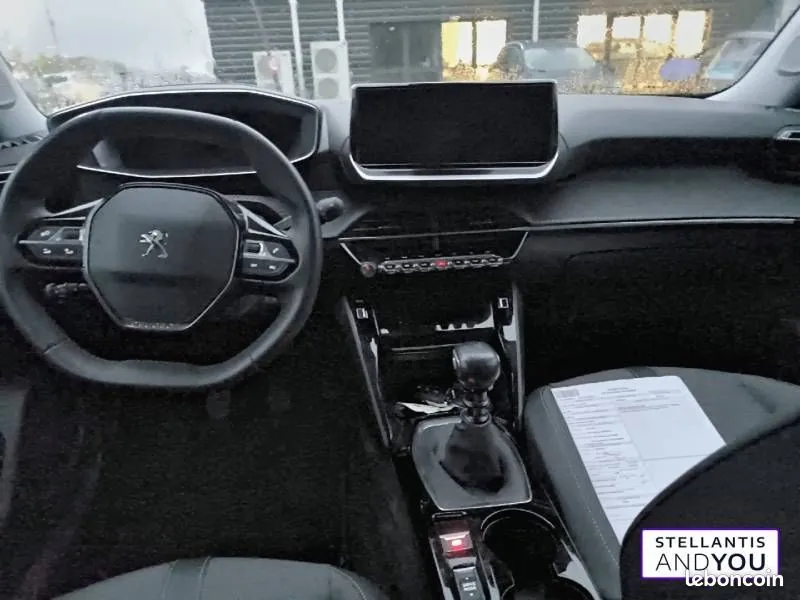 Peugeot 2008 2022 photo 2