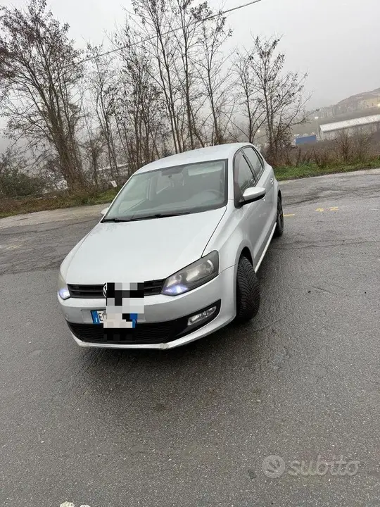 Volkswagen Polo 2011 photo 2