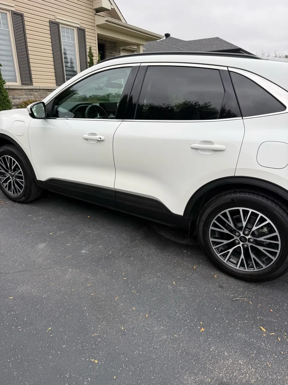 Ford Escape 2025 photo 2