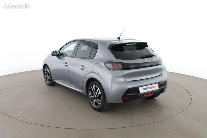 Peugeot 208 2019 photo 2