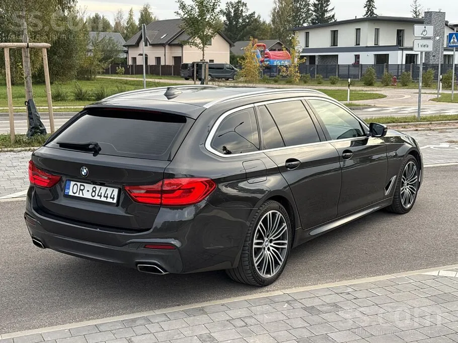 BMW 530D 2019 photo 2