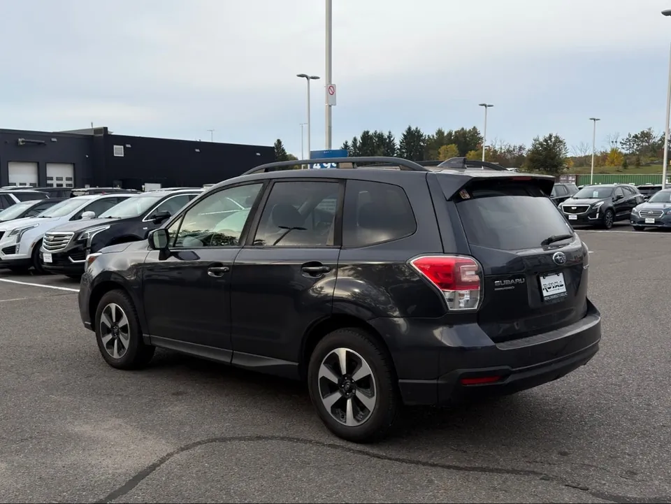 Subaru Forester 2018 photo 3