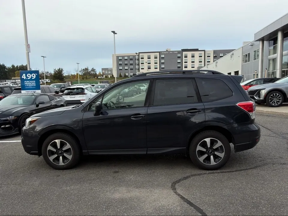 Subaru Forester 2018 photo 2
