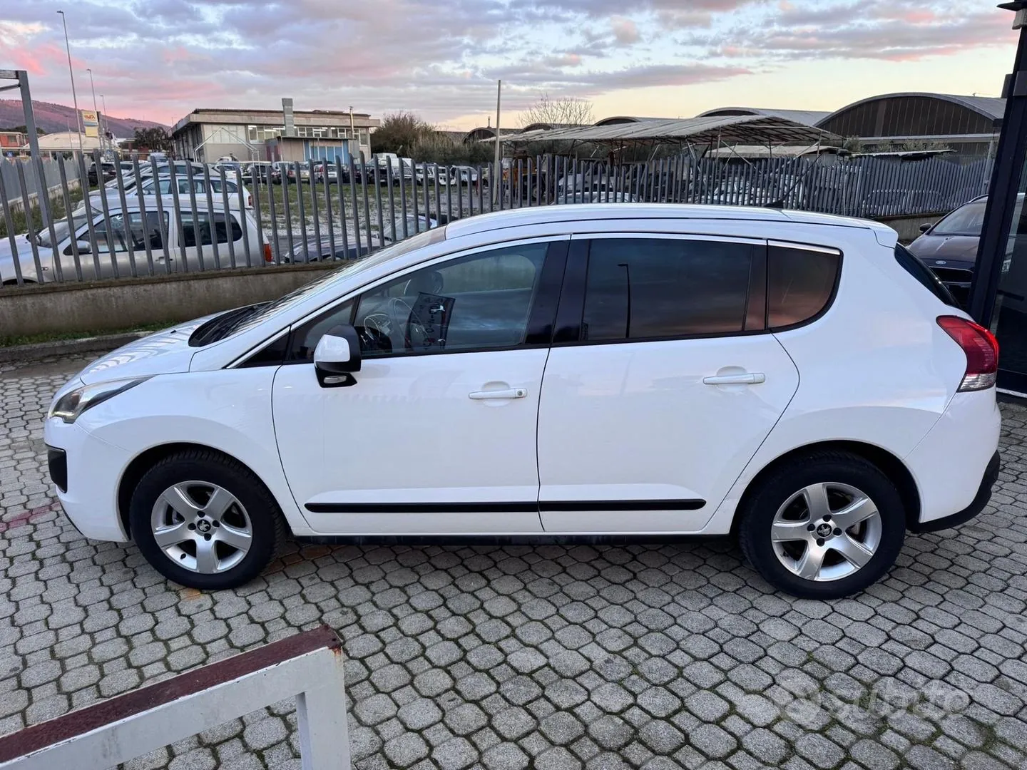 Peugeot 3008 2014 photo 2