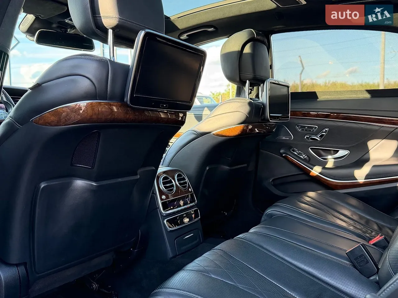 Mercedes-Benz S-Class 2014 photo 3