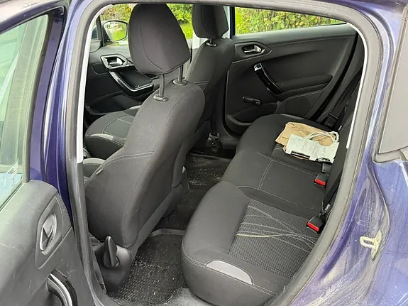 Peugeot 208 2013 photo 5