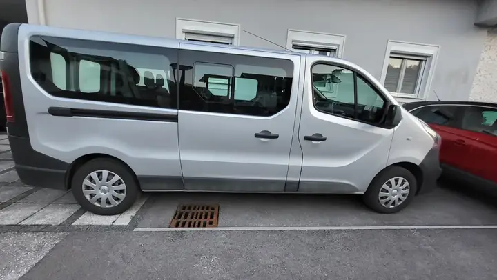 Opel Vivaro 2018 photo 2