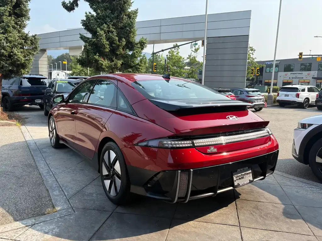 Hyundai Ioniq 6 2023 photo 3