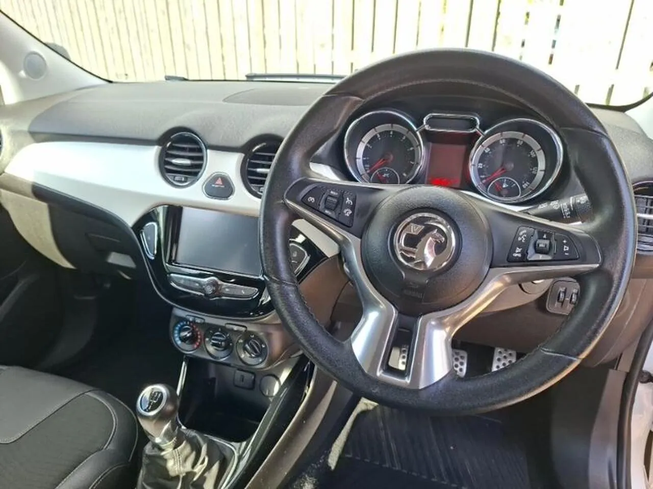 Vauxhall Adam 2018 photo 2