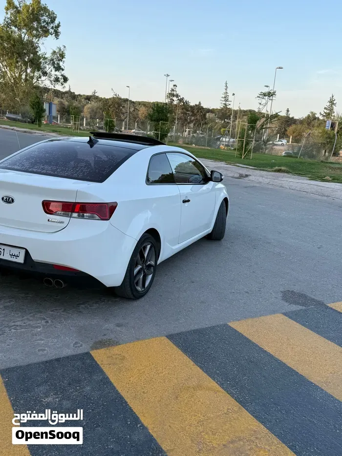 Kia Koup 2010 photo 2