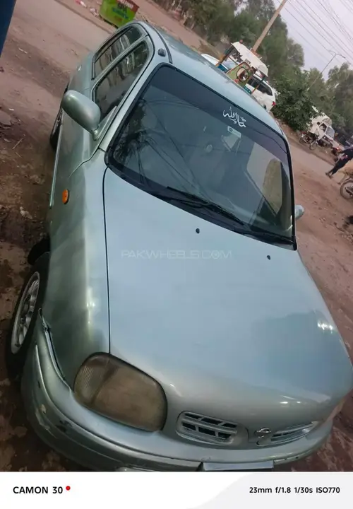 Nissan March