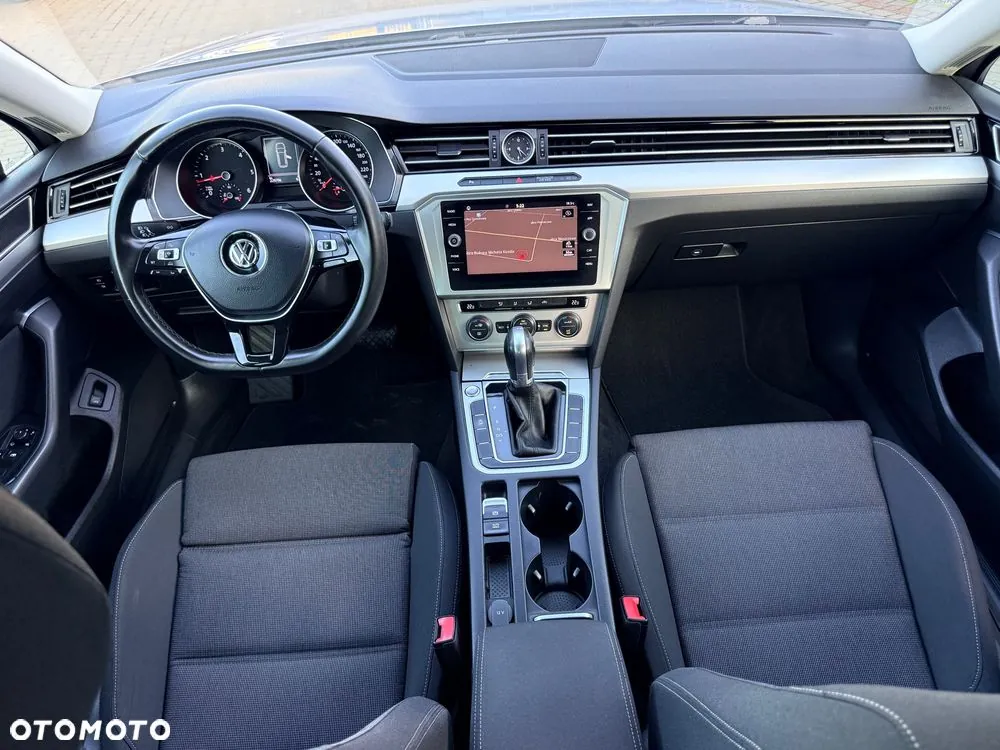 Volkswagen Passat 2017 photo 2