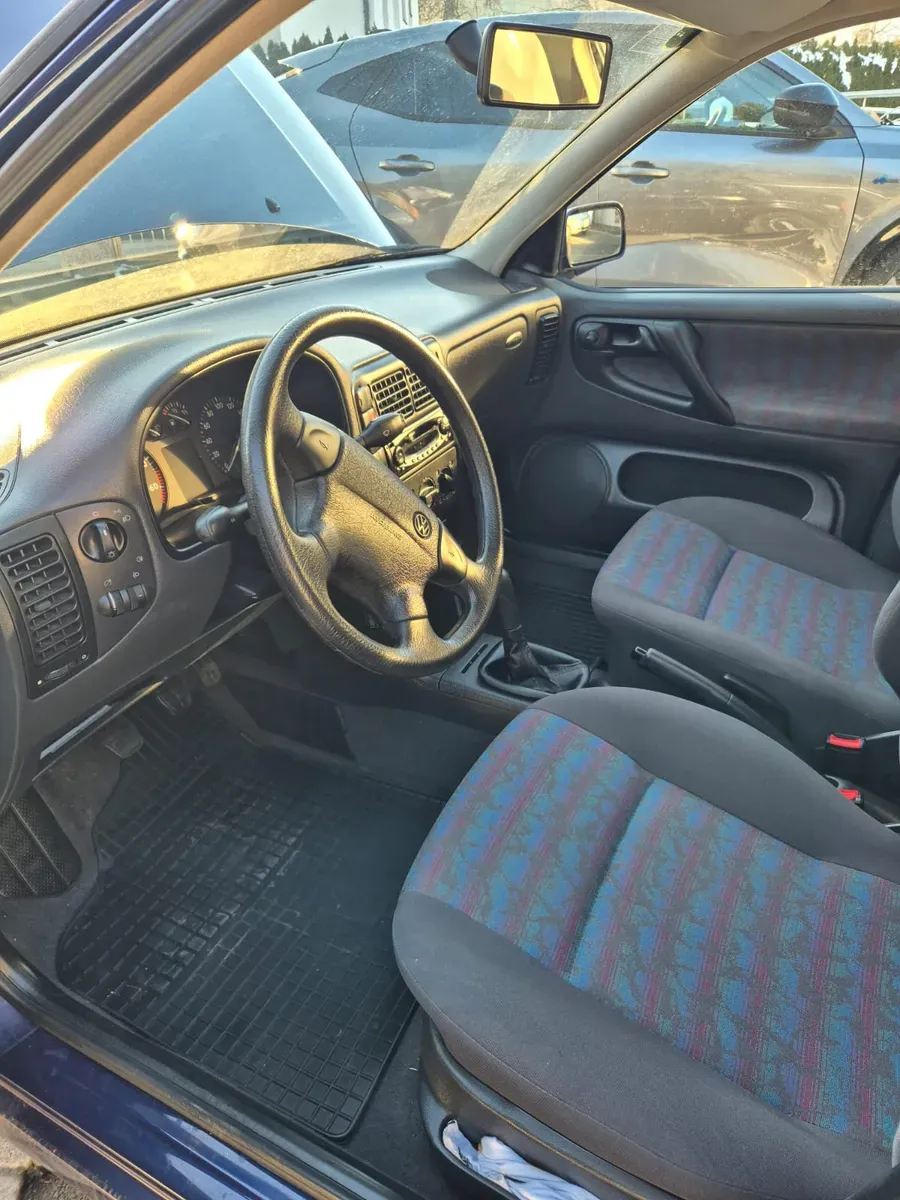 Volkswagen Polo 1999 photo 2