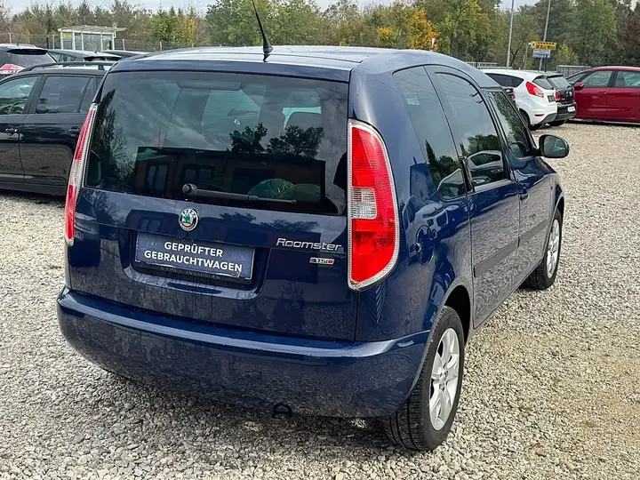 Skoda Roomster 2011 photo 3