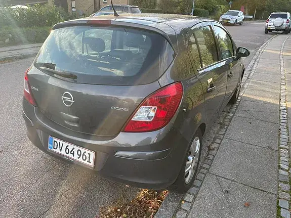 Opel Corsa 2011 photo 4