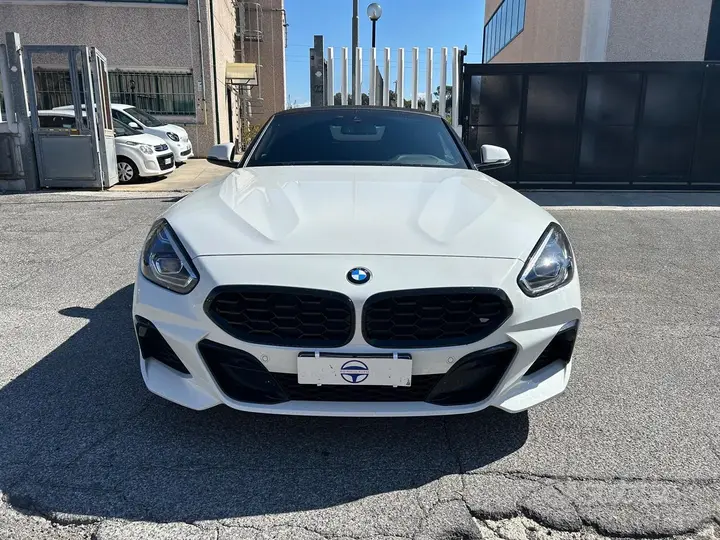 BMW Z4 2021 photo 2