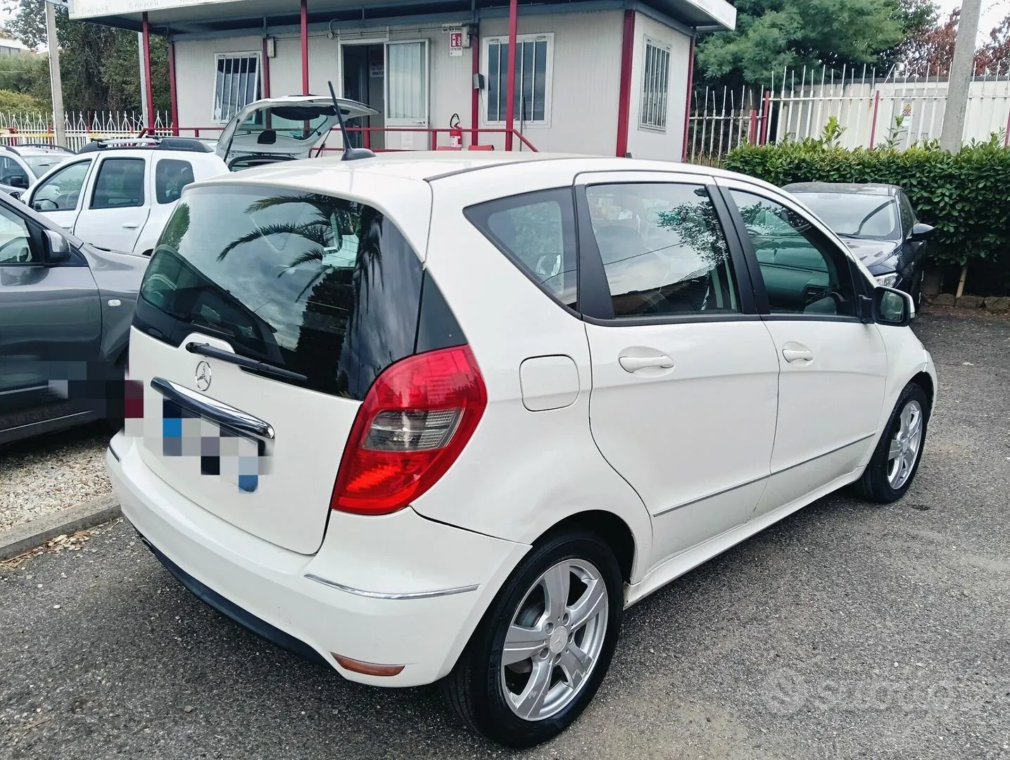 Mercedes-Benz A 180 2010 photo 5