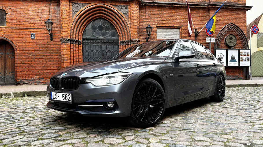 BMW 320D 2017 photo 3