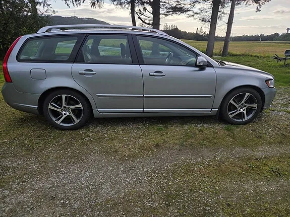 Volvo V50 2012 photo 3