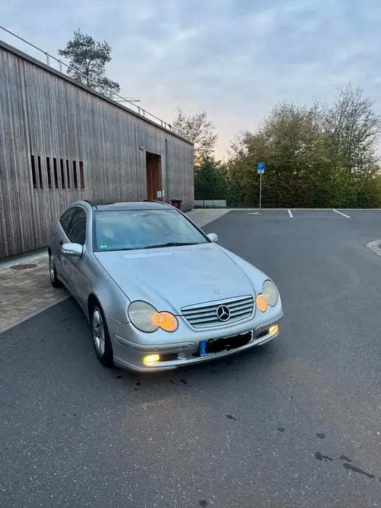 Mercedes-Benz 220 Cdi