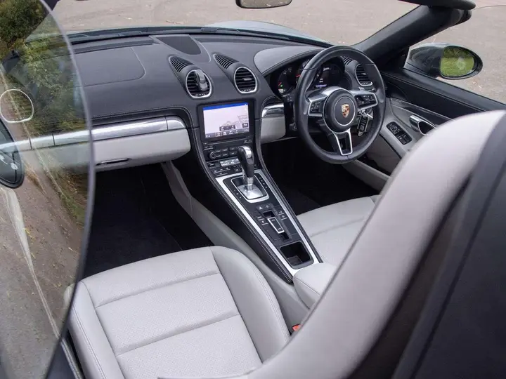 Porsche 718 Boxster 2023 photo 3