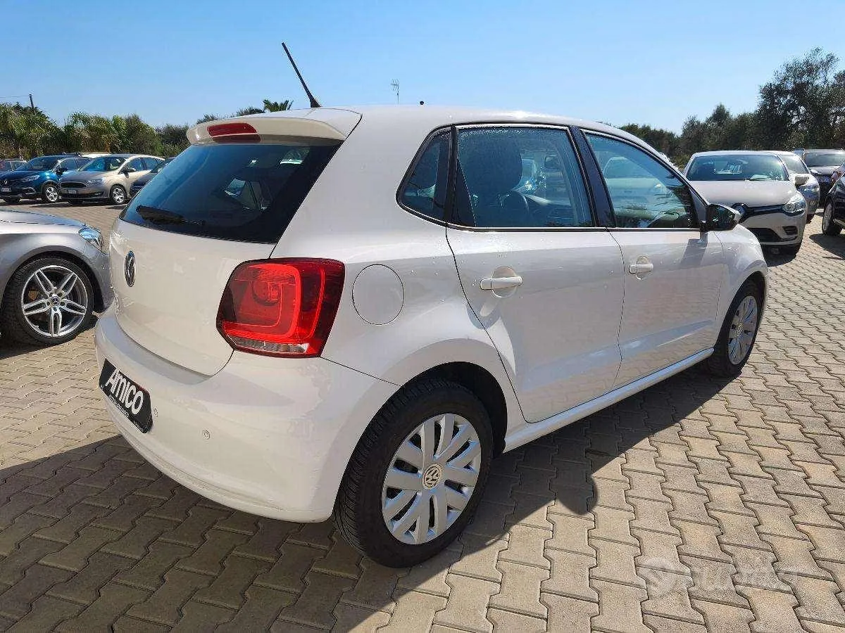 Volkswagen Polo 2009 photo 4