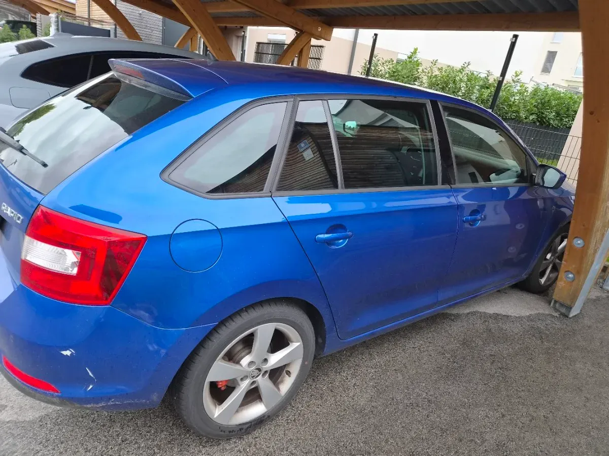 Skoda Rapid 2014 photo 2