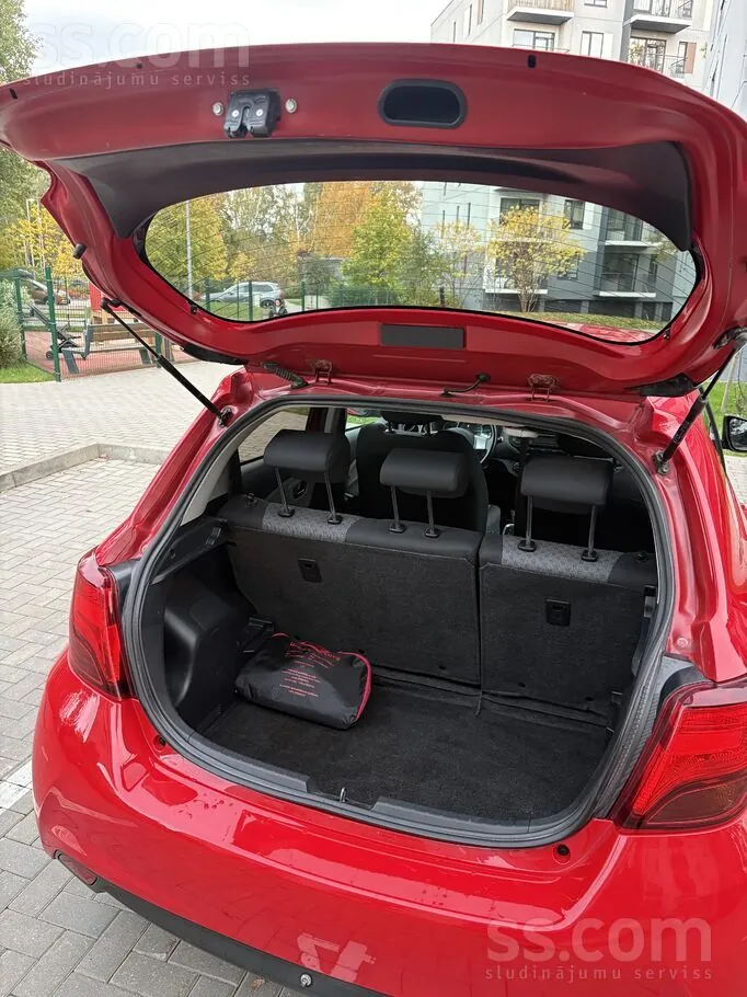 Toyota Yaris 2014 photo 4