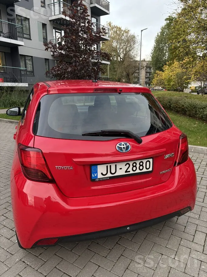 Toyota Yaris 2014 photo 2