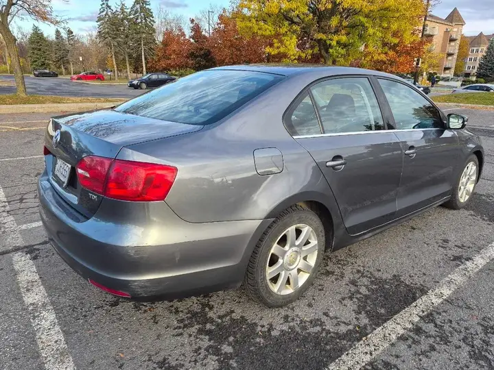 Volkswagen Jetta 2014 photo 2