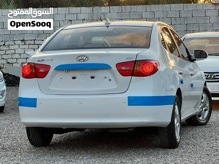 Hyundai Avante 2009 photo 4