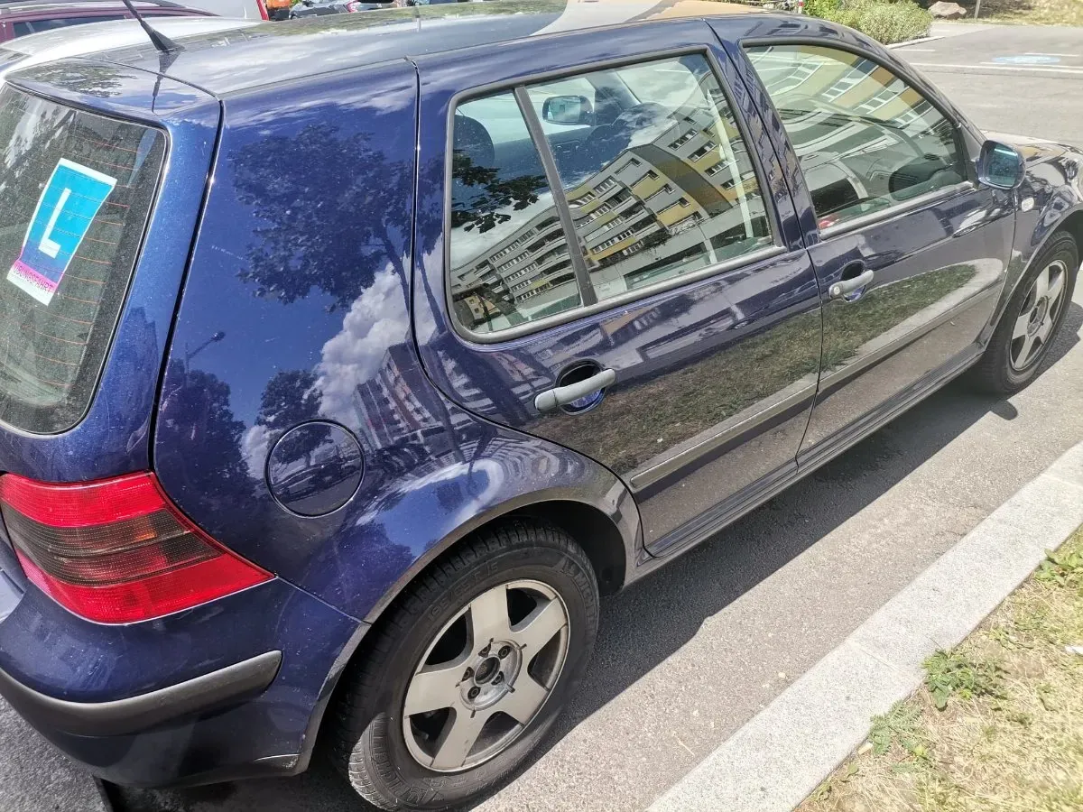 Volkswagen Golf 2003 photo 3