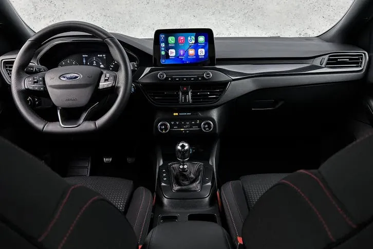 Ford Focus 2021 photo 2