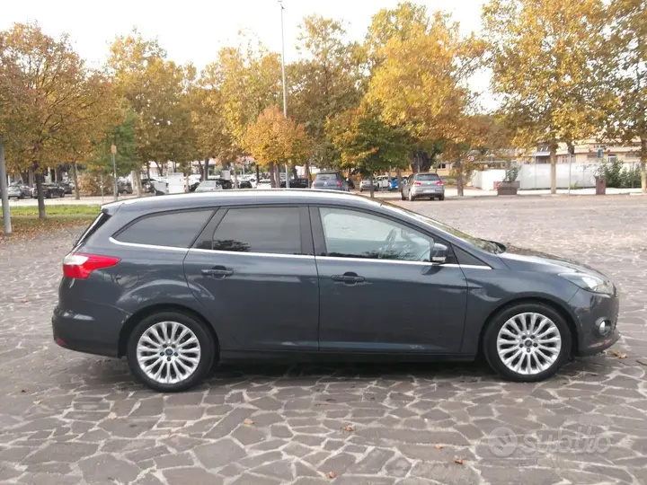Ford Focus 2011 photo 5
