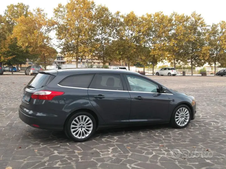 Ford Focus 2011 photo 4