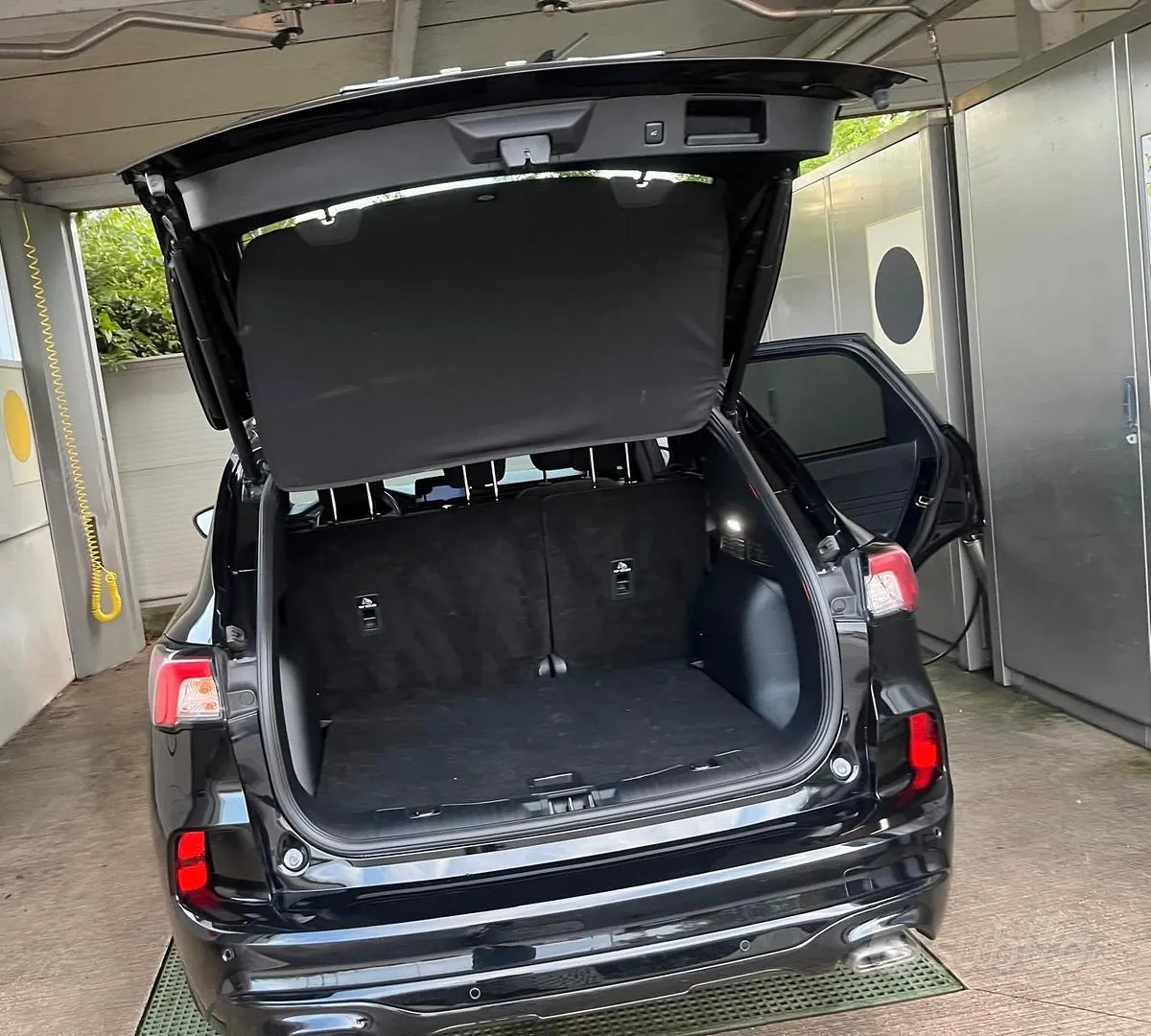 Ford Kuga 2024 photo 3