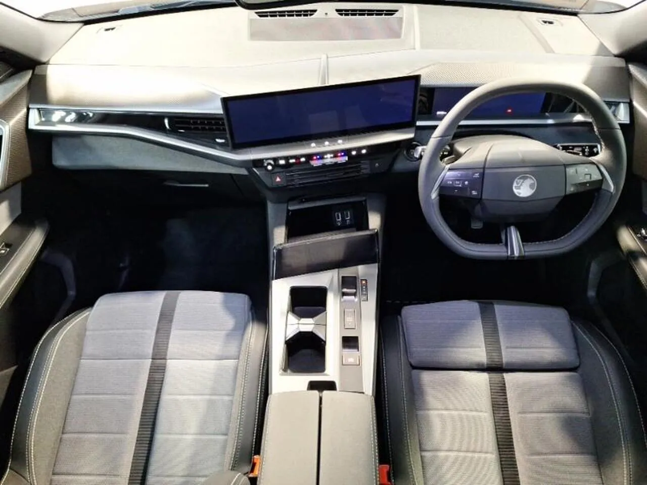 Vauxhall Grandland 2025 photo 3