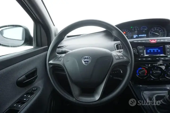 Lancia Ypsilon 2023 photo 4