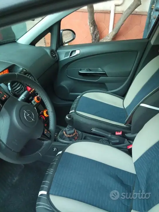 Opel Corsa 2011 photo 4