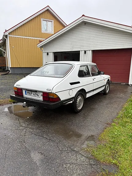 Saab 900 1986 photo 2