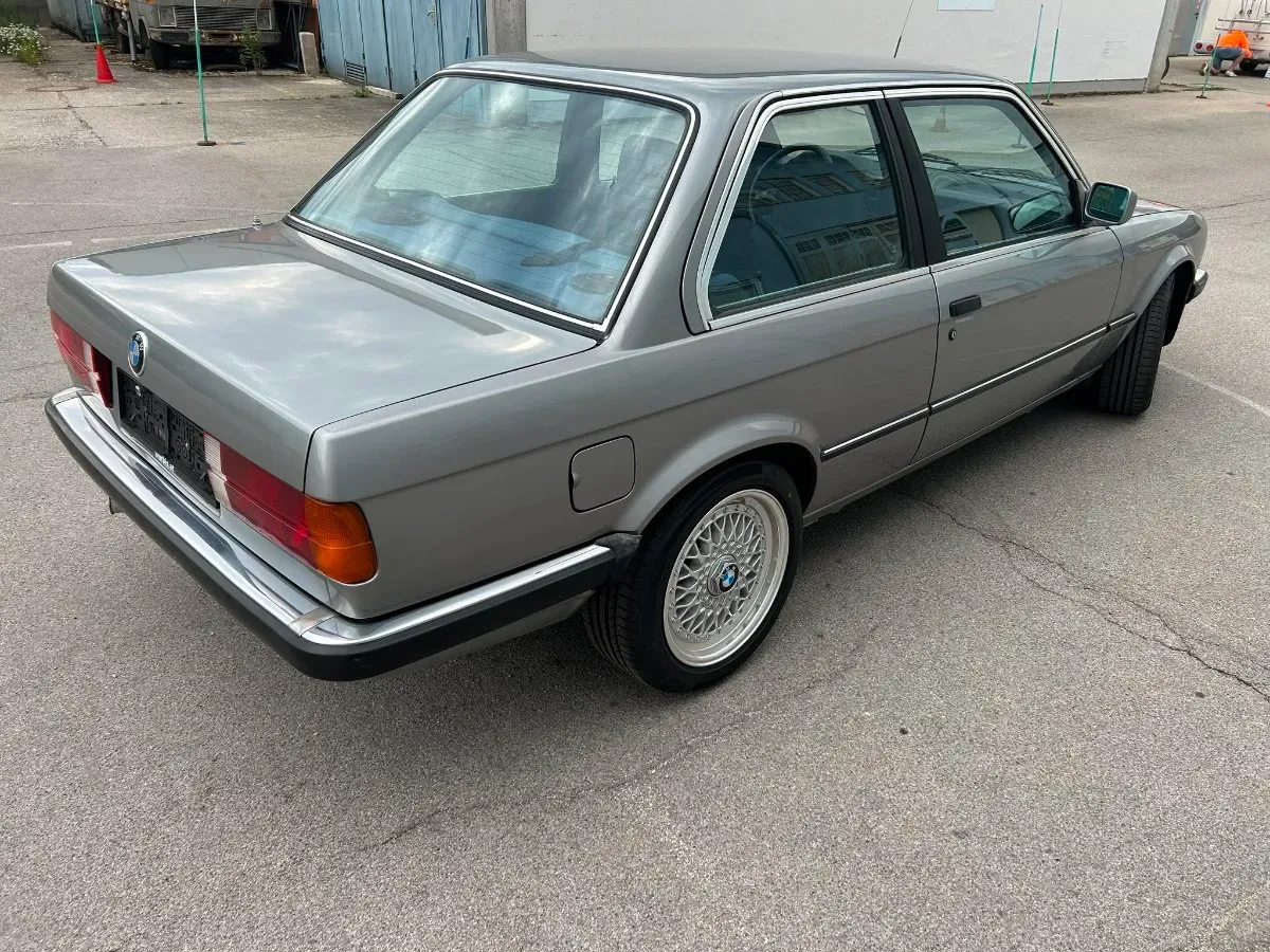 BMW 3 Series 1987 photo 3