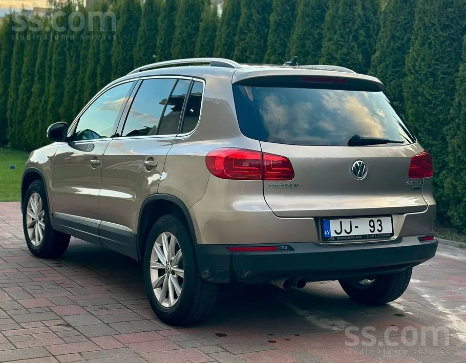 Volkswagen Tiguan 2012 photo 2