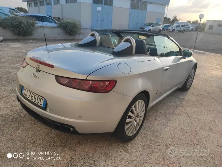 Alfa Romeo Spider 2007 photo 5